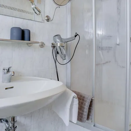 Ferienwohnung Haus Andra 1 Daire